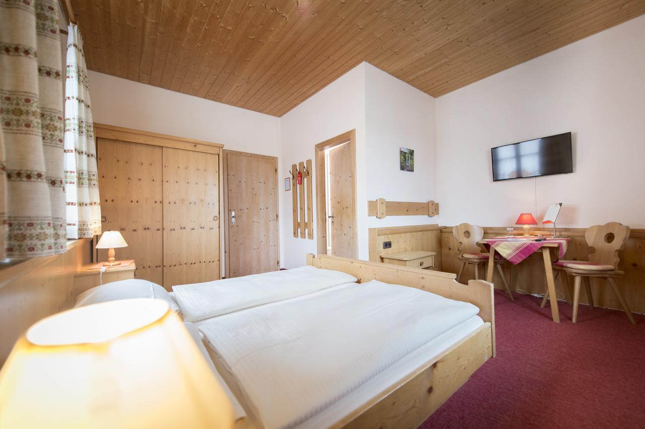 Landgasthof Pilsenhof Entenbraterei Hechendorf am Pilsensee Eksteriør bilde